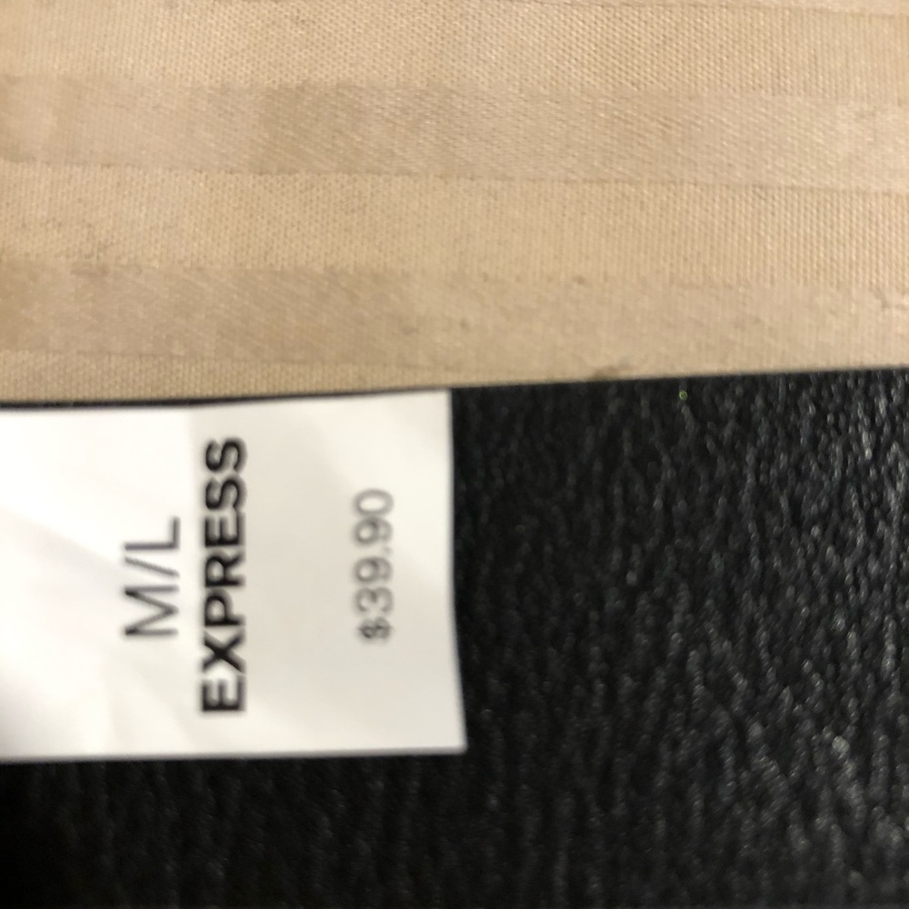 2 Express Belts - Picture 4 of 8